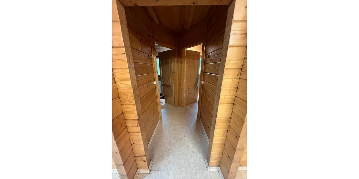 Etagenwohnung Ilshofen - 9 Zimmer, 200 m&sup2;, 2.500&euro; | Angebot:25978994