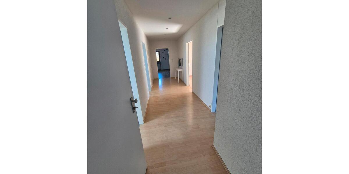 Dachgeschoßwohnung Marktrodach - 2.5 Zimmer, 85 m&sup2;, 580&euro; | Angebot:26454268