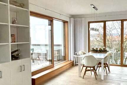 Wohnung zum Mieten in Regensburg 2.153 € 179 m² 4 zimmer