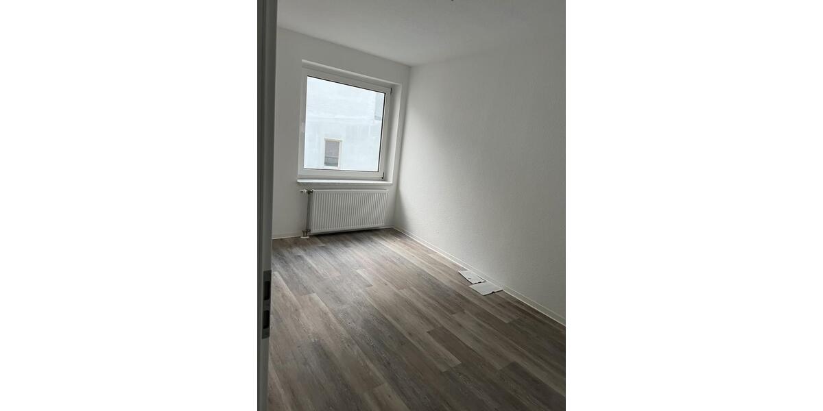Dachgeschoßwohnung Eisleben (Lutherstadt) - 3 Zimmer, 99 m&sup2;, 700&euro; | Angebot:25339132