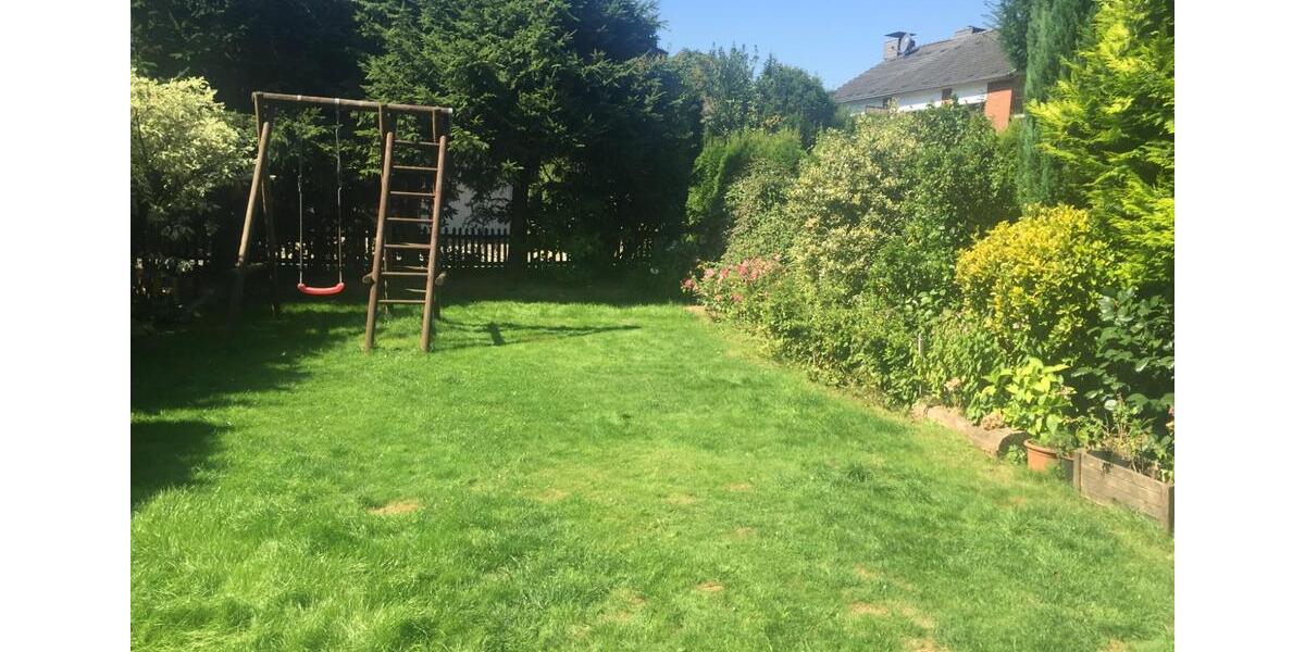 MODERNES HELLES HAUS IN DÜSSELDORF - LUDENBERG MIT EINBAUKÜCHE - 6 zimmer