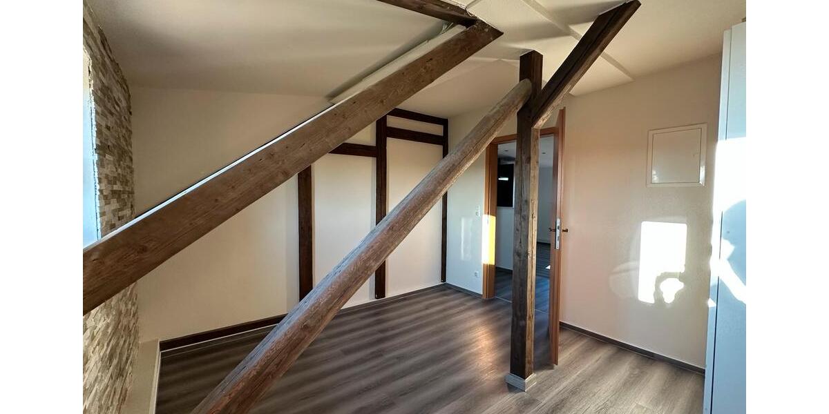 Dachgeschoßwohnung Arnstadt - 3 Zimmer, 80 m&sup2;, 850&euro; | Angebot:26549036