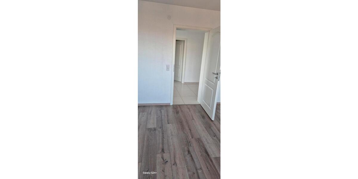 WG 3x Zimmern Wohnung 1 zimmer