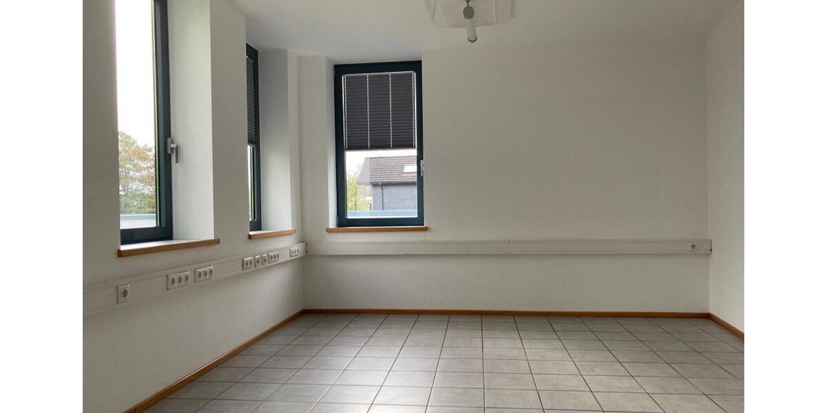 Gewerbeobjekt Freudenberg - 1.650&euro; | Angebot:23025962
