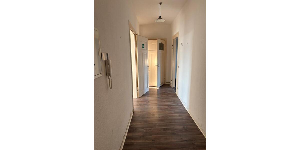 Etagenwohnung Wurzen - 3 Zimmer, 64 m&sup2;, 350&euro; | Angebot:26682529