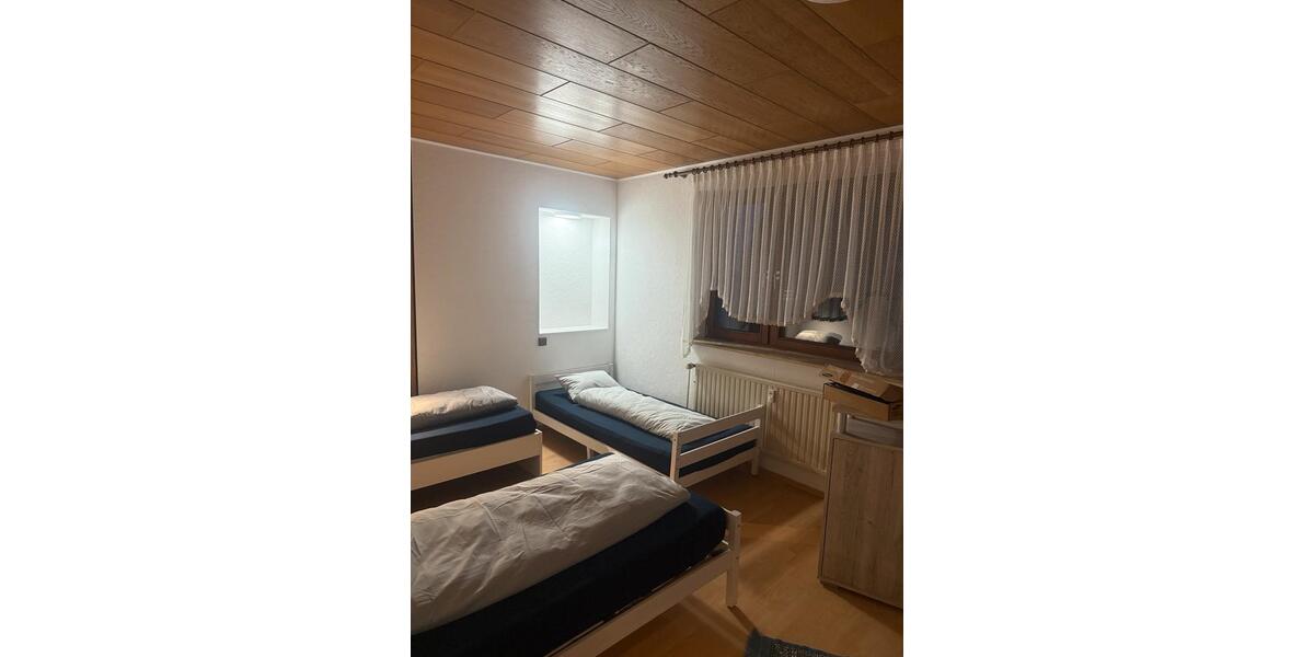 Wohnen auf Zeit Baddeckenstedt - 6 Zimmer, 200 m&sup2;, 18&euro; | Angebot:25424830