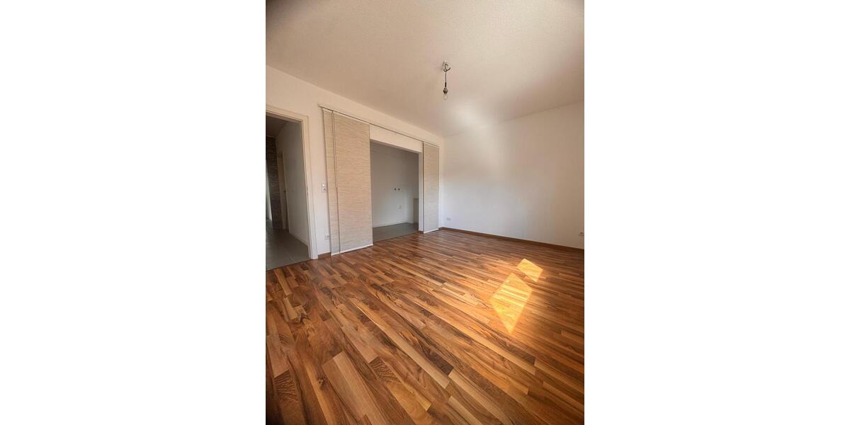 Erdgeschoßwohnung Wallenhorst - 3.5 Zimmer, 120 m&sup2;, 1.250&euro; | Angebot:26645754