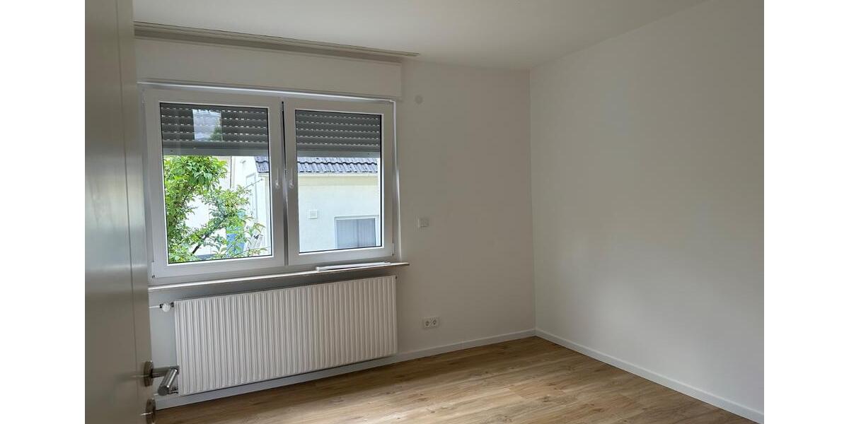 Erdgeschoßwohnung Delbrück - 4 Zimmer, 125 m&sup2;, 1.200&euro; | Angebot:26491257