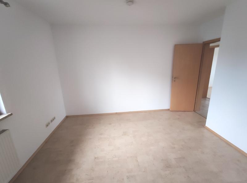 4 Zi. Wohnung im EG mit Garten und Terrasse 4 zimmer