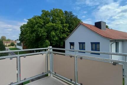 Dachgeschosswohnung in gepflegtem Wohnhaus 3 zimmer