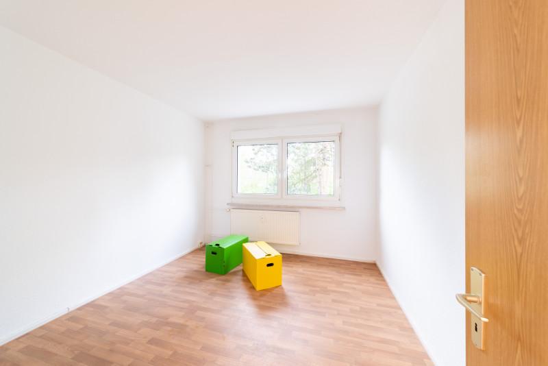 Etagenwohnung Halle (Saale) Halle-Neustadt - 5 Zimmer, 78 m&sup2;, 551&euro; | Angebot:25974516
