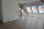 Modern & naturnah: Frisch sanierte Wohnung im DG
