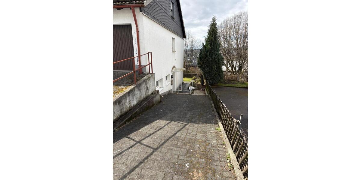 Etagenwohnung Erndtebrück - 3 Zimmer, 90 m&sup2;, 790&euro; | Angebot:26022722