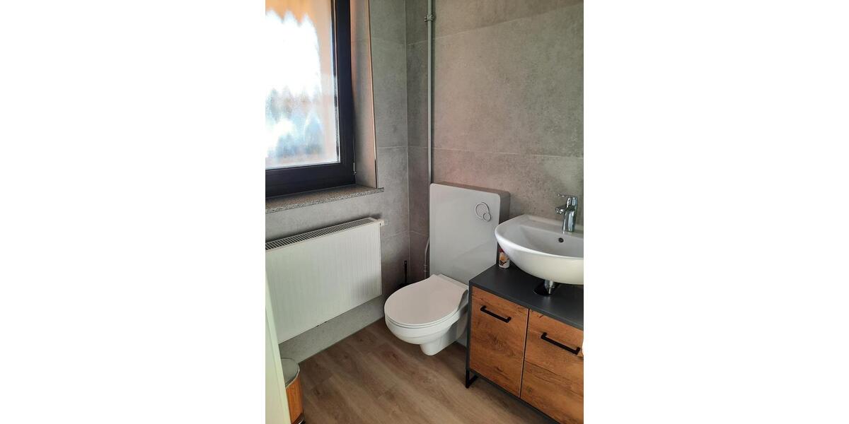 Wohnen auf Zeit Wertheim - 6 Zimmer, 250 m&sup2;, 23&euro; | Angebot:22956125