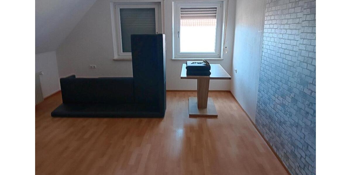 Etagenwohnung Arberg - 3 Zimmer, 102 m&sup2;, 950&euro; | Angebot:24465446