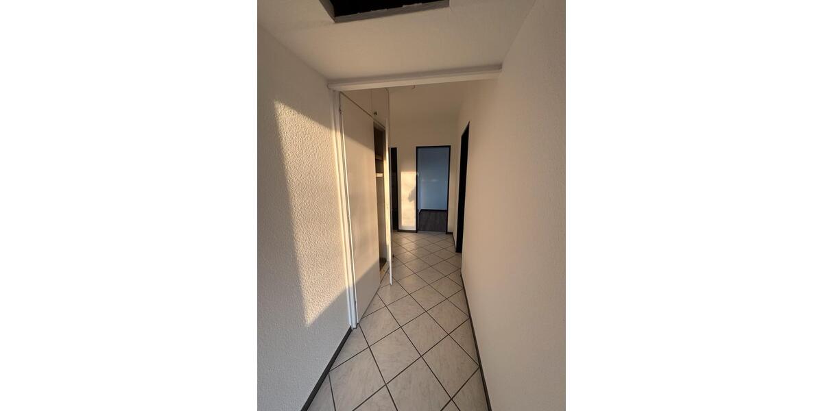 Etagenwohnung Nordenham - 4 Zimmer, 91 m&sup2;, 890&euro; | Angebot:25837175