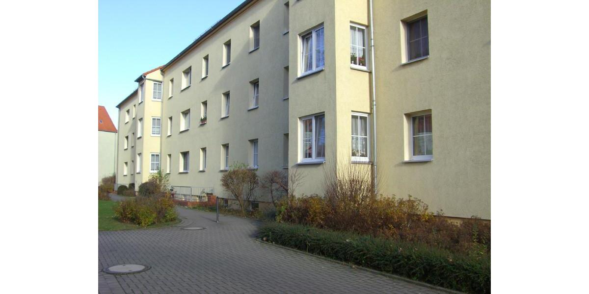 Erdgeschoßwohnung Staßfurt - 2 Zimmer, 51 m&sup2;, 305&euro; | Angebot:23858702