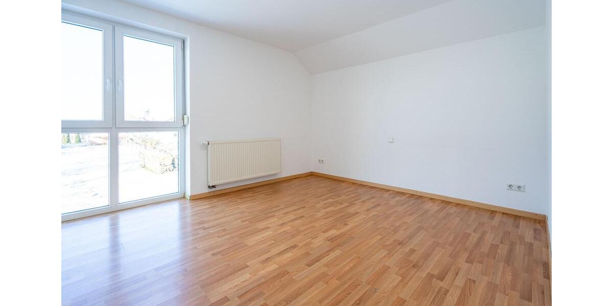 Etagenwohnung Nellingen - 3 Zimmer, 85 m&sup2;, 780&euro; | Angebot:26531398
