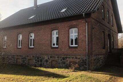 Wohnung Luckenwalde - 5 Zimmer, 150 m&sup2;, 1.200&euro; | Angebot:26035070