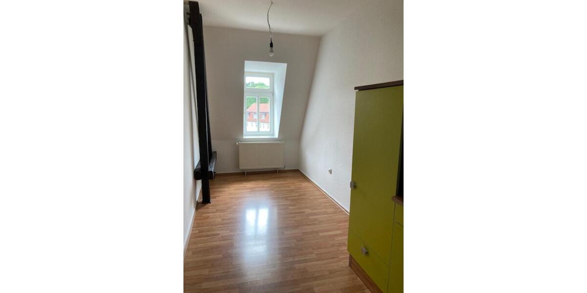 Dachgeschoßwohnung Weißenfels - 3 Zimmer, 88 m&sup2;, 474&euro; | Angebot:24677920