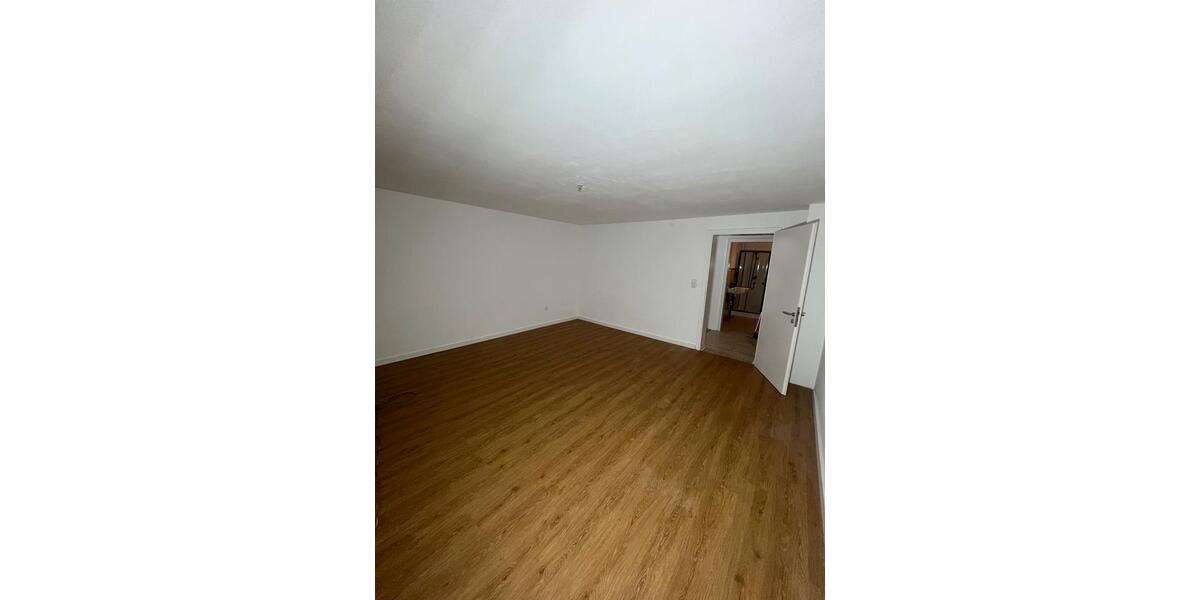 2 Zimmer Wohnung ! Frisch Saniert ! 2 zimmer