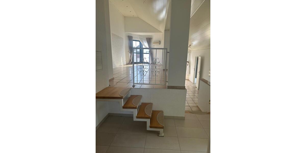 Dachgeschoßwohnung Alsbach-Hähnlein Hähnlein - 2.5 Zimmer, 75 m&sup2;, 1.100&euro; | Angebot:25282092