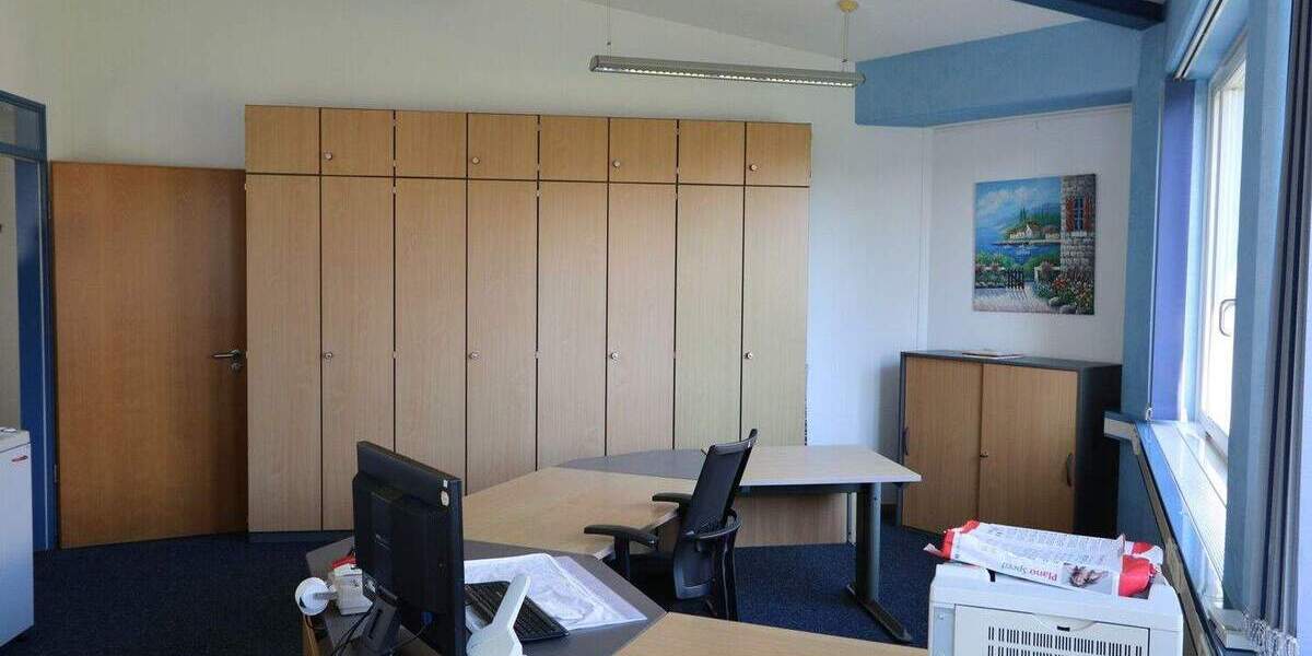 Gewerbeobjekt Herrieden Schernberg - 7 Zimmer, 220 m&sup2;, 2.528&euro; | Angebot:24436108