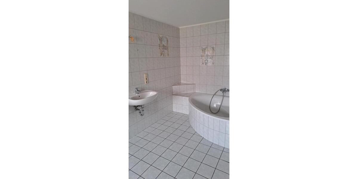 Etagenwohnung Sankt Wendel - 6 Zimmer, 140 m&sup2;, 800&euro; | Angebot:26234426