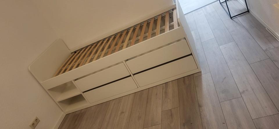 Etagenwohnung Köln Ehrenfeld - 2 Zimmer, 23 m&sup2;, 880&euro; | Angebot:26511269