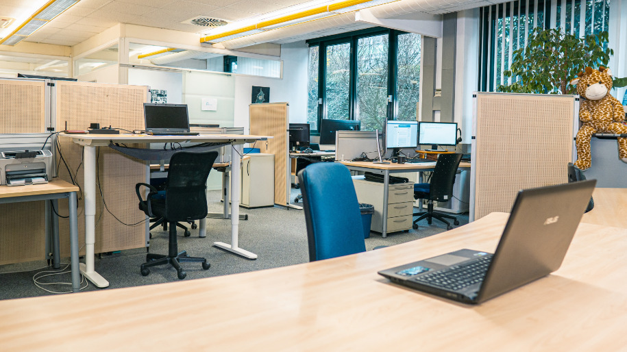 Fester Tisch im CoWorking - All-in-Miete