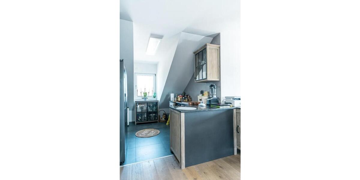 Dachgeschoßwohnung Forstinning - 2.5 Zimmer, 75 m&sup2;, 1.380&euro; | Angebot:24725387