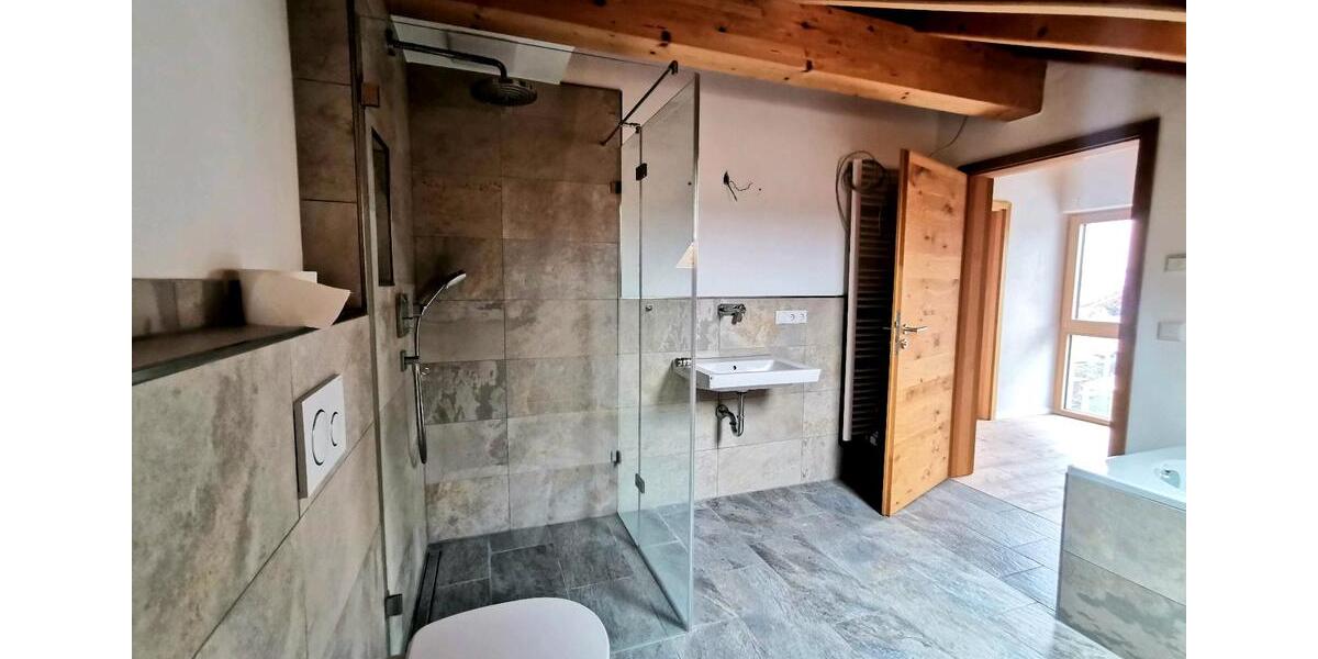 Etagenwohnung Bad Tölz - 2 Zimmer, 82 m&sup2;, 1.350&euro; | Angebot:25167358