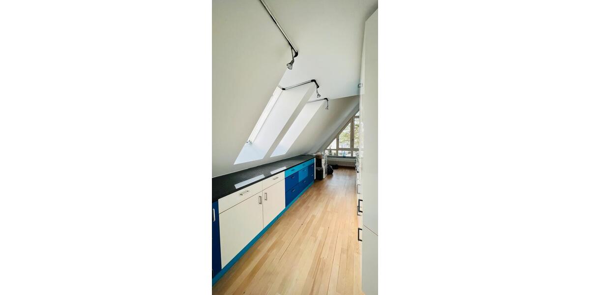 Dachgeschoßwohnung Berlin Charlottenburg-Wilmersdorf - 2.5 Zimmer, 87 m&sup2;, 2.000&euro; | Angebot:26285716