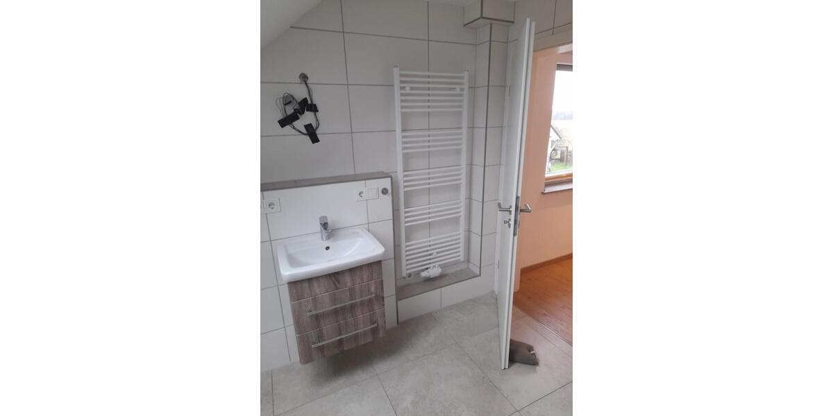 Dachgeschoßwohnung Isernhagen - 3 Zimmer, 75 m&sup2;, 800&euro; | Angebot:25892719