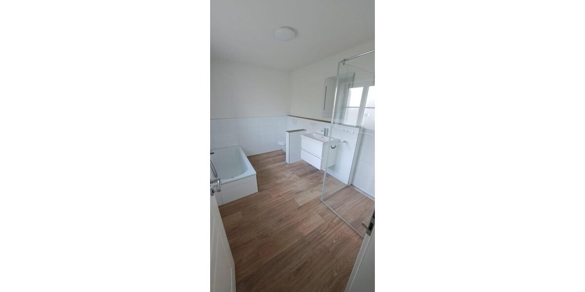 Etagenwohnung Breitenbrunn - 3 Zimmer, 102 m&sup2;, 1.100&euro; | Angebot:26586137