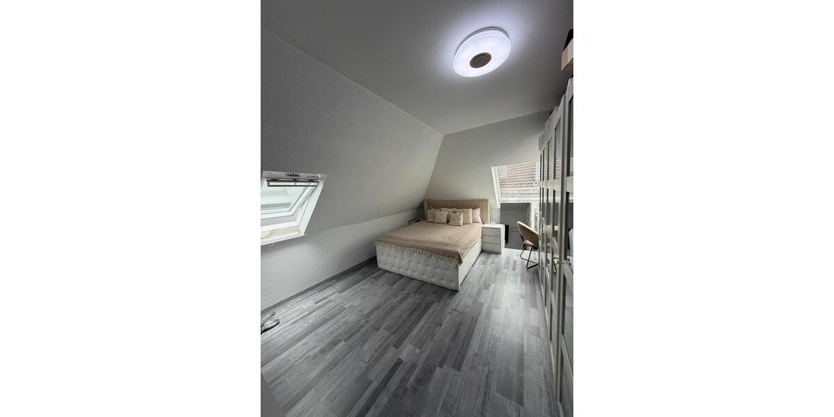 Dachgeschoßwohnung Stadthagen - 3 Zimmer, 100 m&sup2;, 1.000&euro; | Angebot:26671625