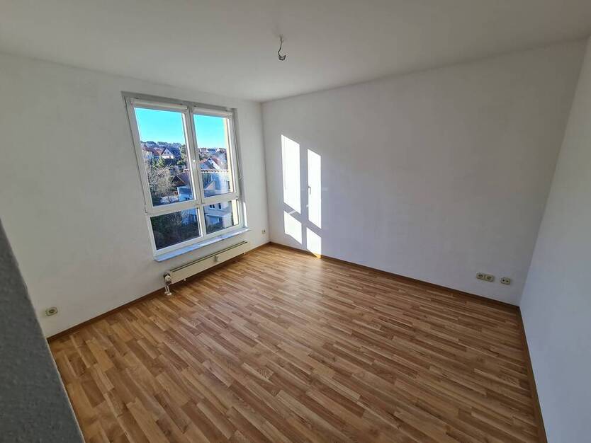 Helle 3-Raum Wohnung mit Balkon # Stellplatz # Ausblick