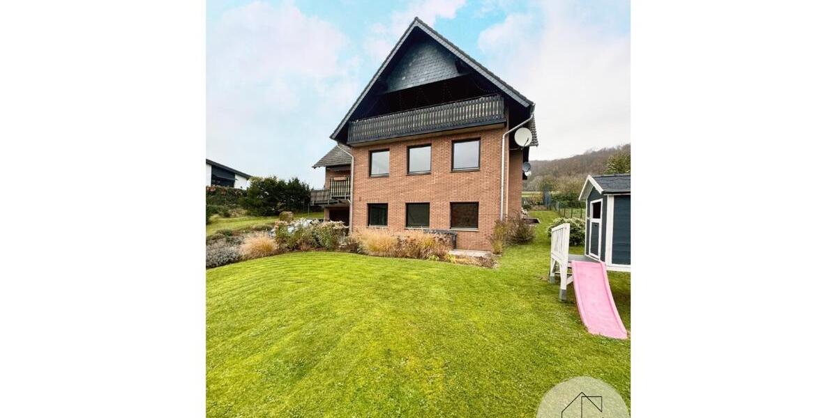 **Gemütliche 3 Zi-Dachgeschosswohnung mit malerischen Loggia-Ausblick bei Bodenwerder zu vermieten** 3 zimmer