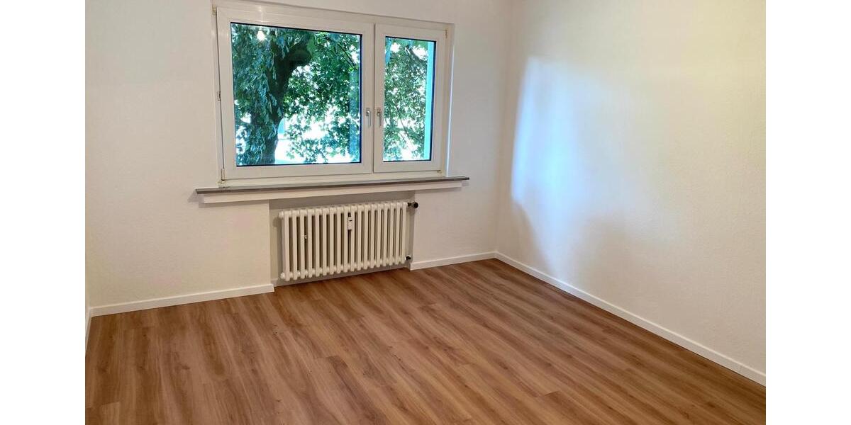 Etagenwohnung Duisburg Duisburg-Mitte - 2 Zimmer, 61 m&sup2;, 520&euro; | Angebot:24678840