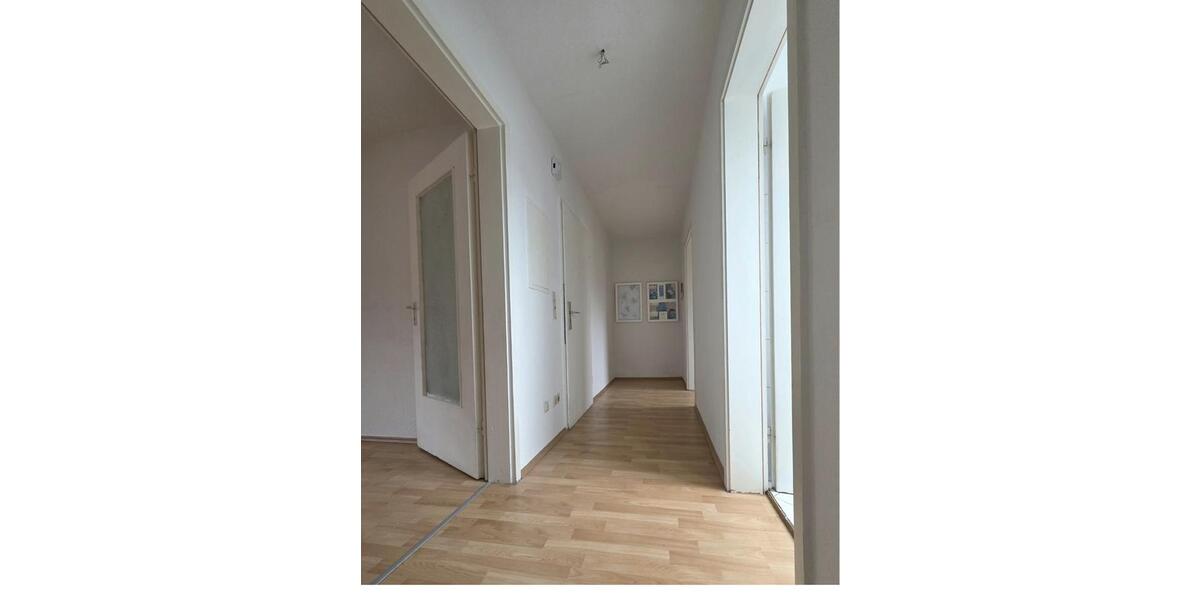 Gemütliche, renovierte 2,5-Zimmer-Wohnung im Dachgeschoss 2 zimmer