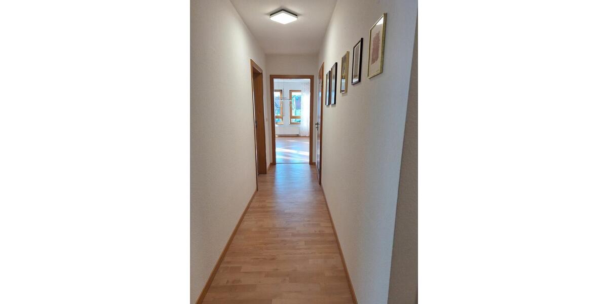 Etagenwohnung Pfullingen - 3 Zimmer, 78 m&sup2;, 800&euro; | Angebot:25973463