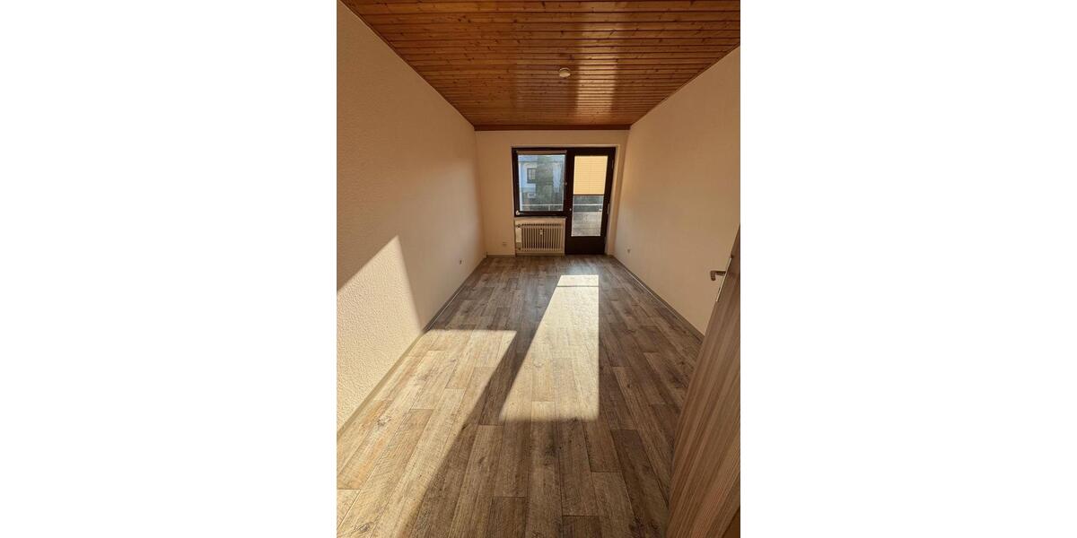 Mehrfamilienhaus, Wohnhaus Seesen - 3 Zimmer, 107 m&sup2;, 650&euro; | Angebot:24848145