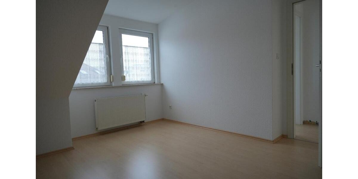 Dachgeschoßwohnung Neustadt an der Weinstraße - 4 Zimmer, 1.100&euro; | Angebot:23384660