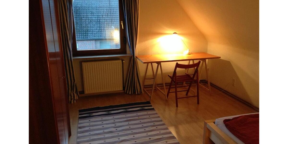 Wohnen auf Zeit Jever - 1 Zimmer, 12 m&sup2;, 400&euro; | Angebot:24763553