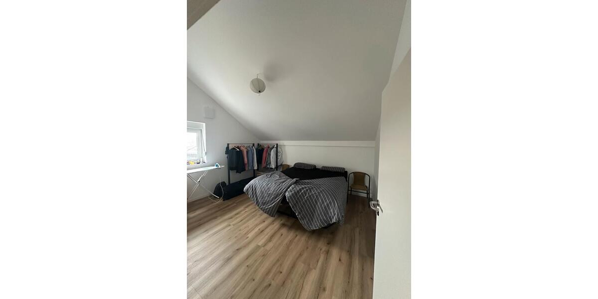 Dachgeschoßwohnung Gangkofen - 2 Zimmer, 64 m&sup2;, 650&euro; | Angebot:24740648
