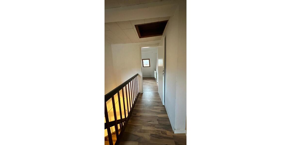 Ich vermiete ein schönes Haus in 99707 Kyffhäuserland. 6 zimmer