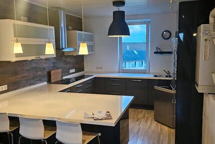 Helle 4 Zimmer Wohnung mit 110m2 mit Einbauküche 4 zimmer
