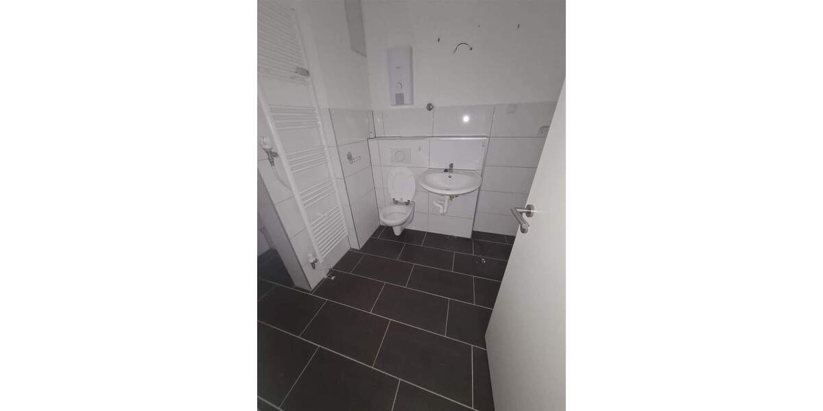 Etagenwohnung Dinslaken Innenstadt - 3 Zimmer, 81 m&sup2;, 630&euro; | Angebot:24884916