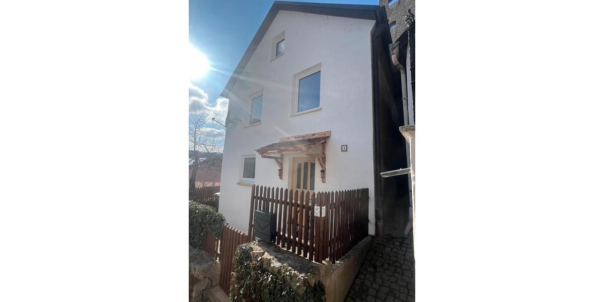 Einfamilienhaus Laaber - 4 Zimmer, 92 m&sup2;, 999&euro; | Angebot:25540024