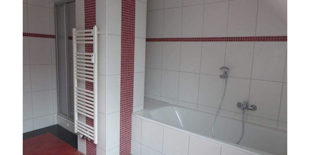 Etagenwohnung Beverungen - 4 Zimmer, 91 m&sup2;, 375&euro; | Angebot:25695349